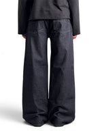 BLACK RAW DENIM