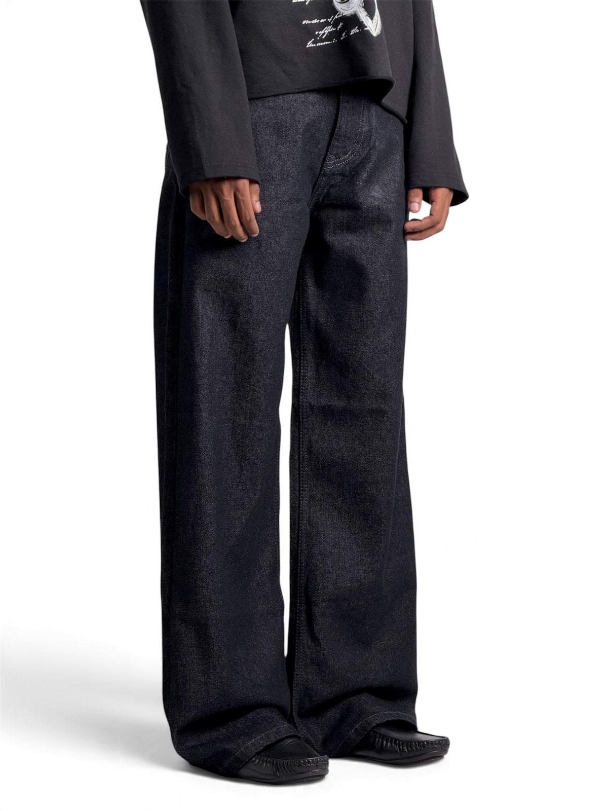 BLACK RAW DENIM