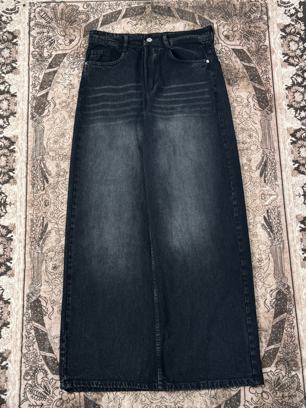 SHADOW BLACK WIDE