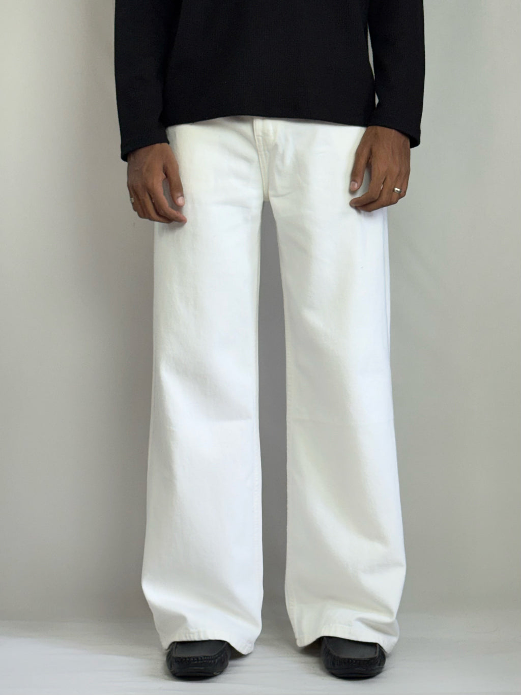 PURE WHITE BAGGY
