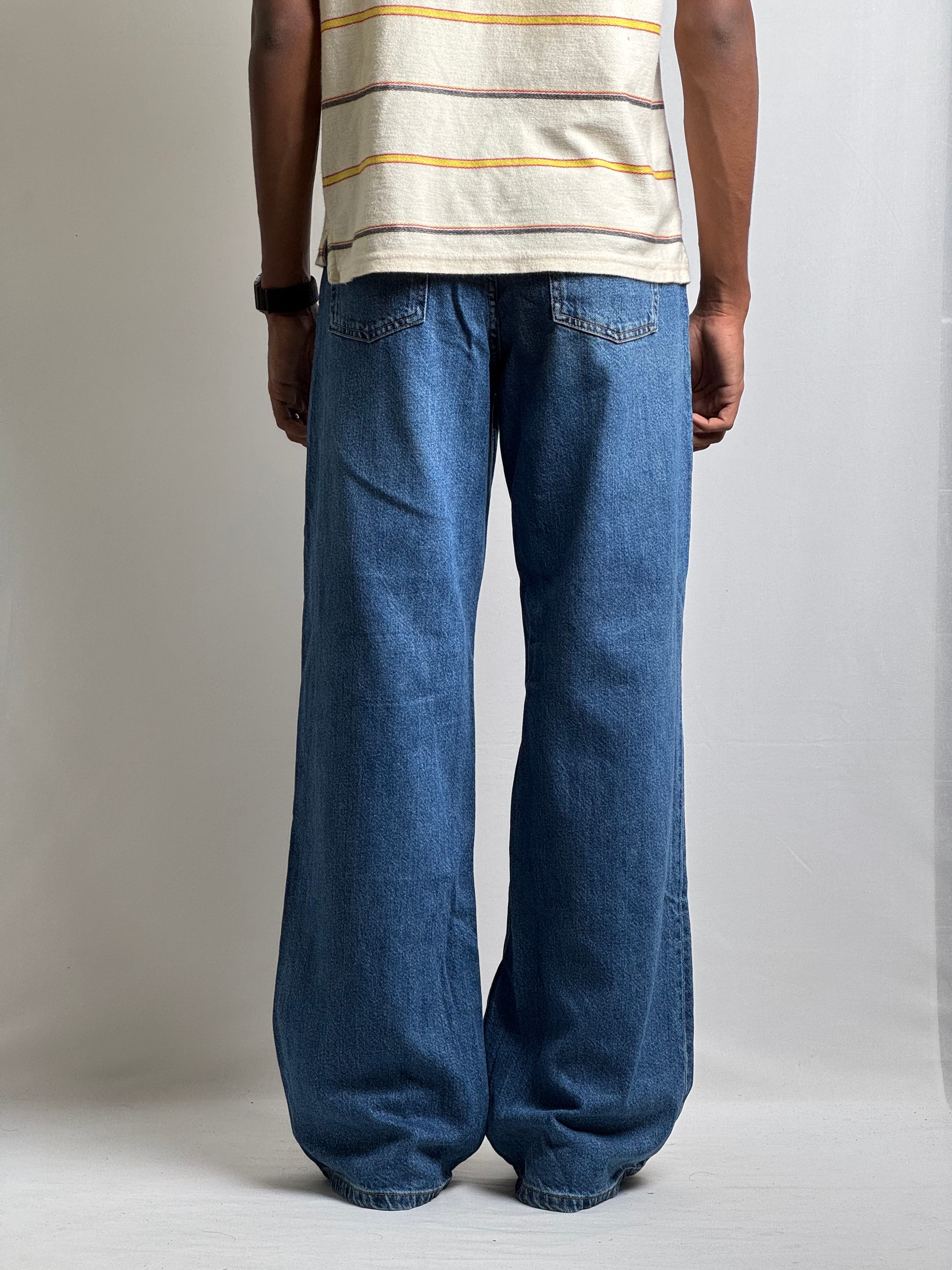 BLUE DISTRESSED BAGGY