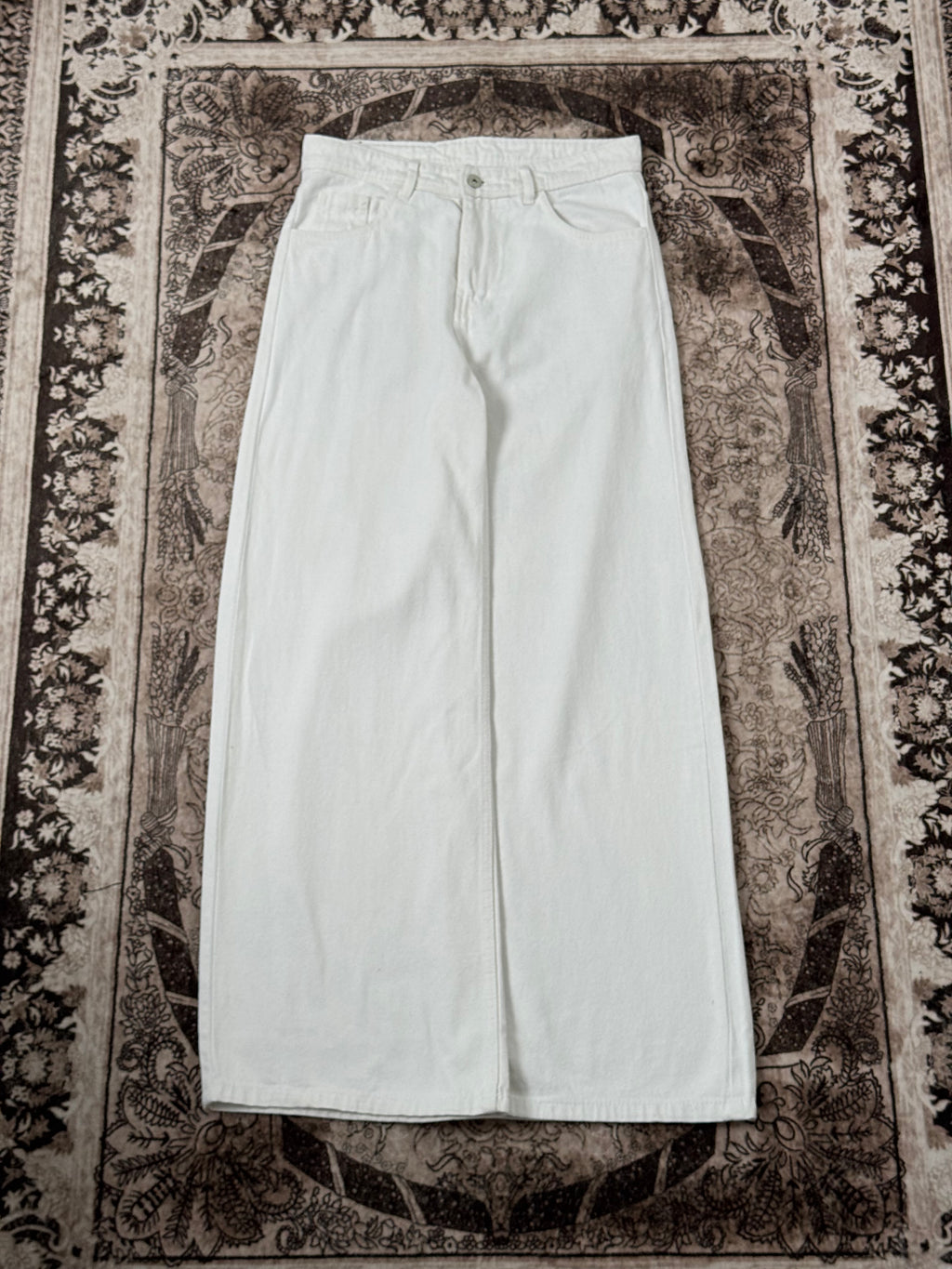 LUNAR WHITE WIDE