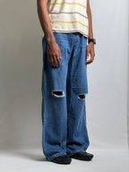 BLUE DISTRESSED BAGGY