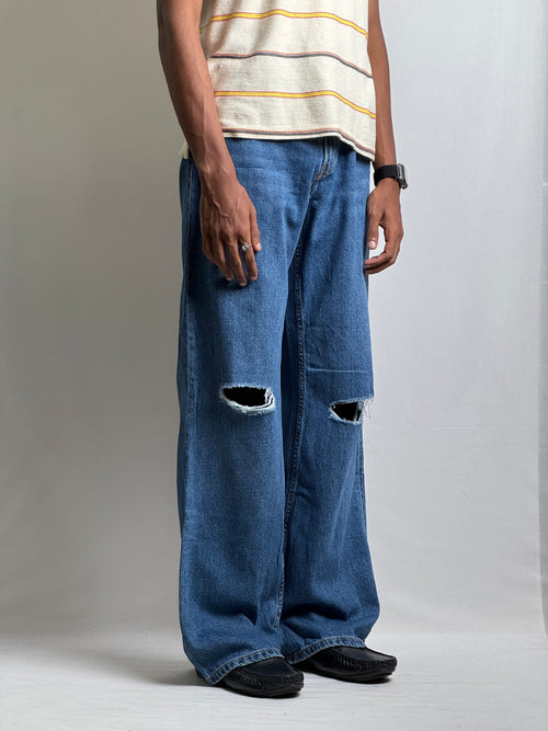 BLUE DISTRESSED BAGGY
