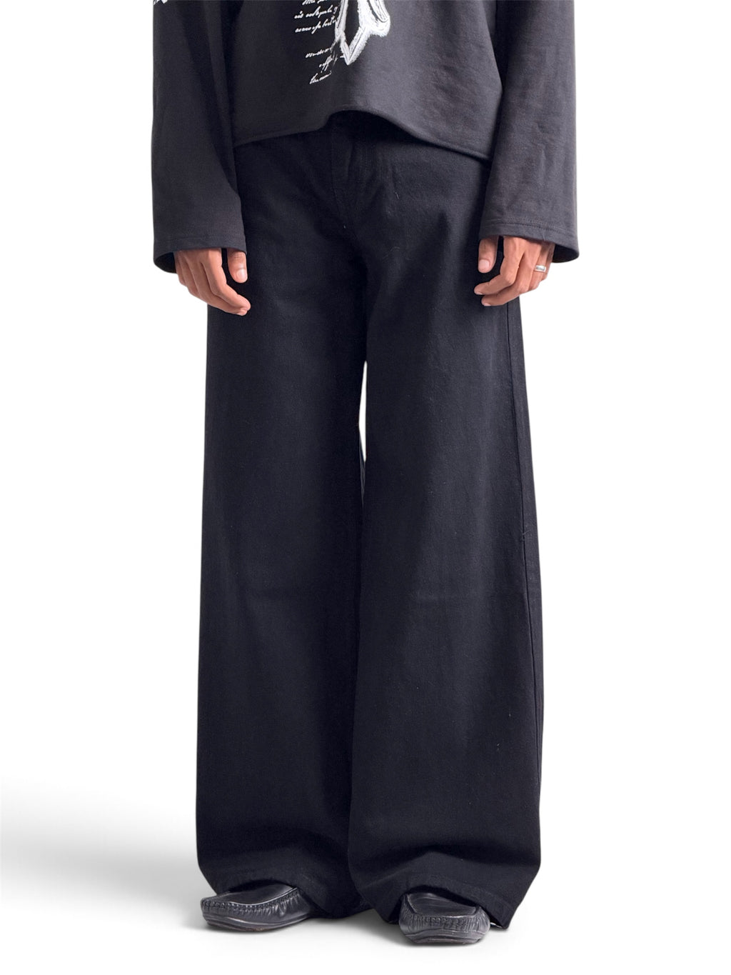 ULTRA BLACK WIDE