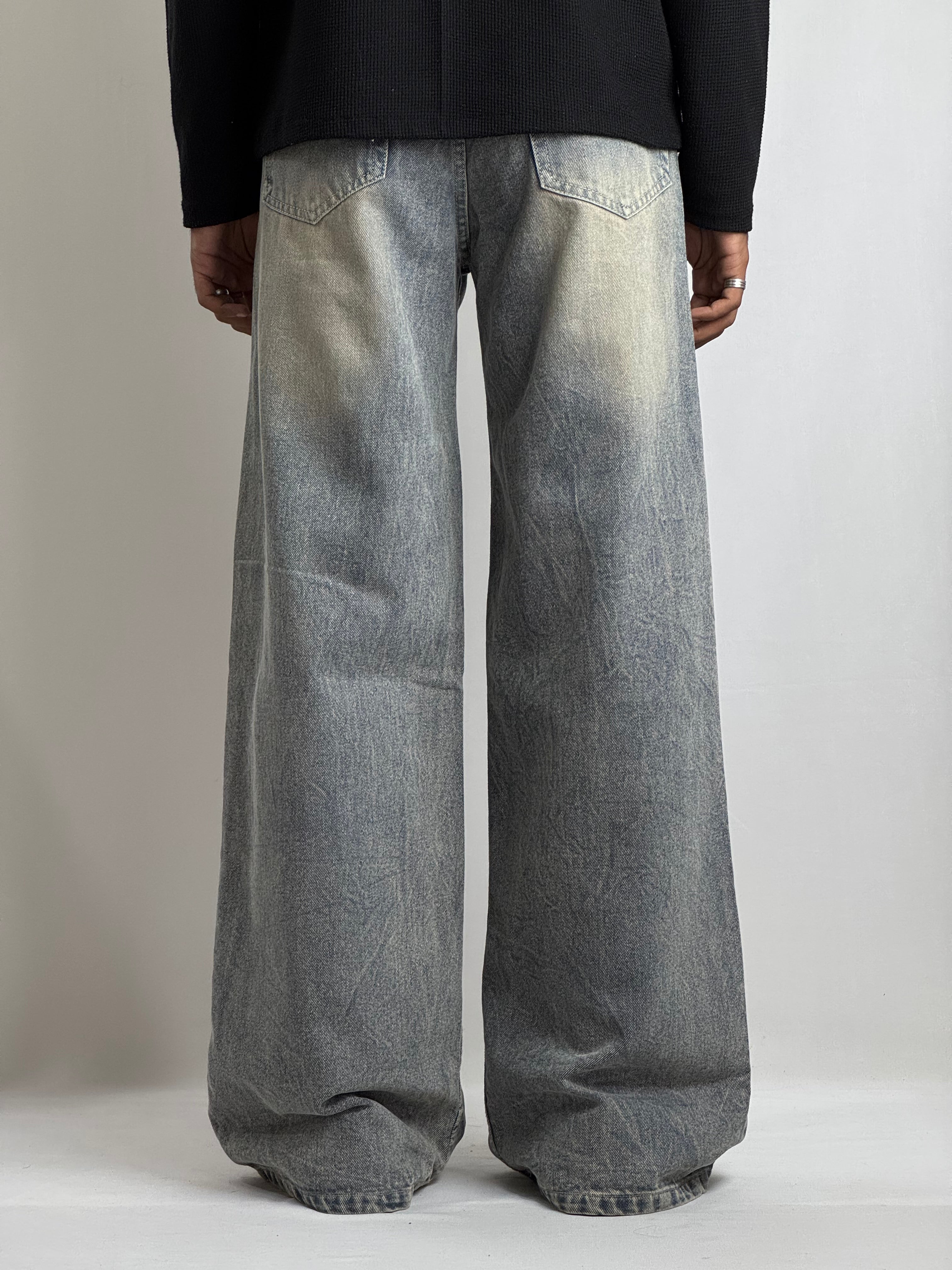 COM GREY WIDE