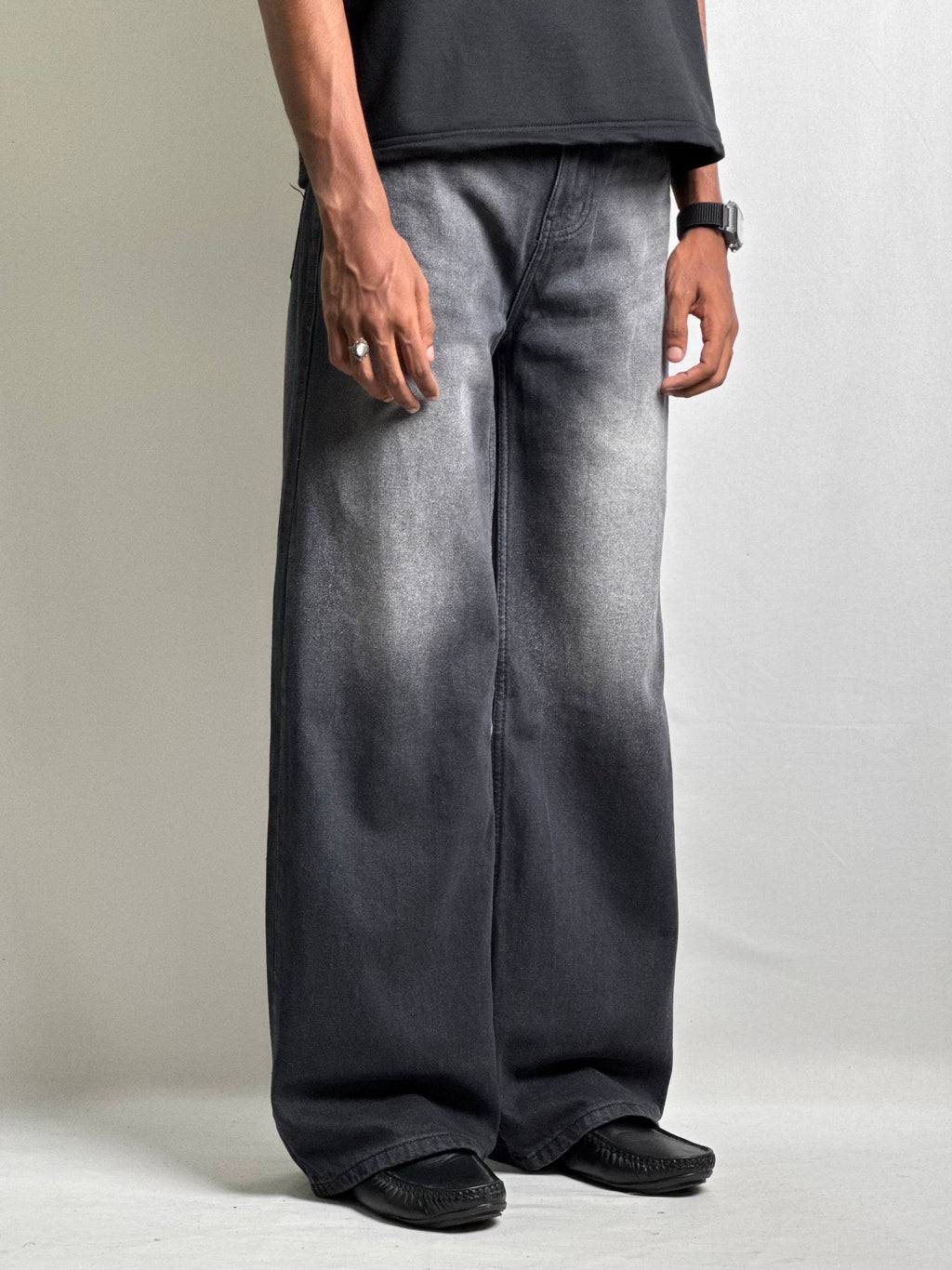 VECTOR GREY BAGGY